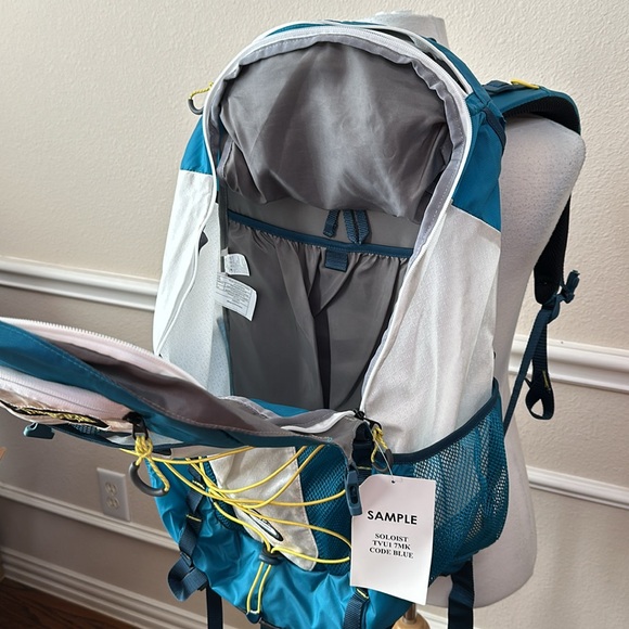 Jansport SOLOIST 40 LITER backpack - Code Blue - Picture 8 of 16